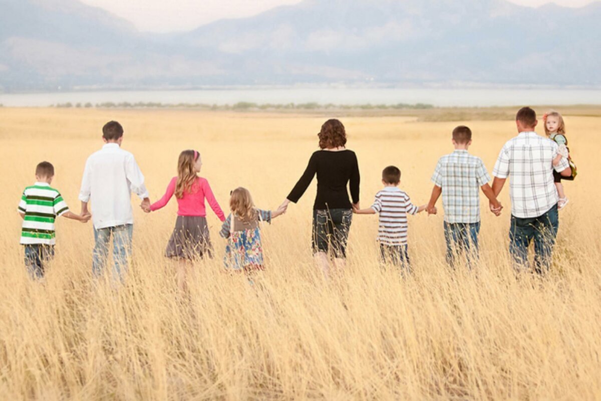 "Больше четверти россиянок хотят стать многодетными матерями"