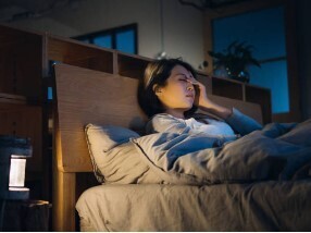 "Бессонница в возрасте: причины, влияние и методы контроля"