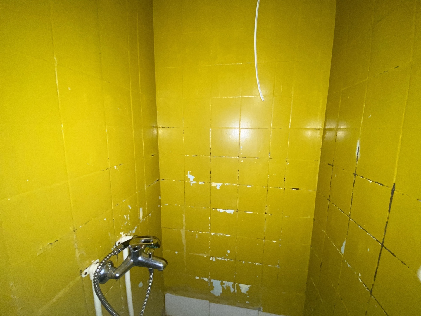 Это вам не Куршевель. Отель из 90-х в Домбае