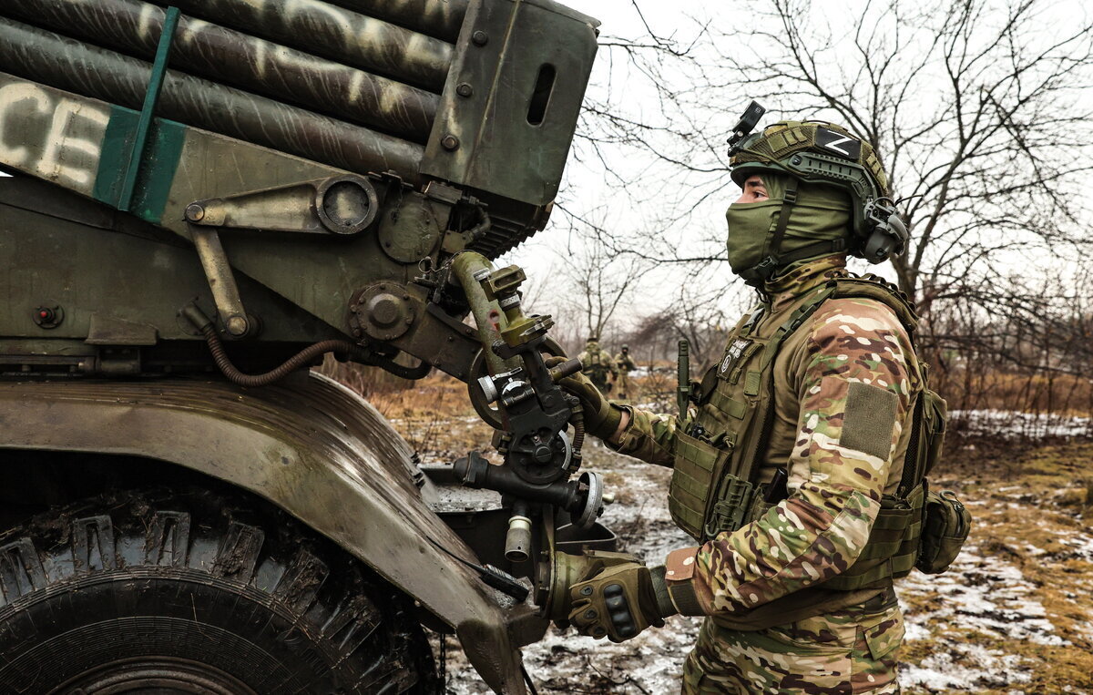 Потери русской и украинской армии к концу 2023 года. Подсчеты на базе некрологов.