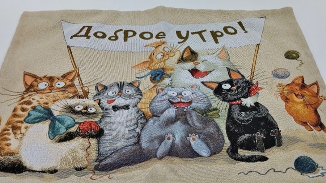 Забавные круглые тапки и злые наволочки! Что только не продается на Валдберрисе