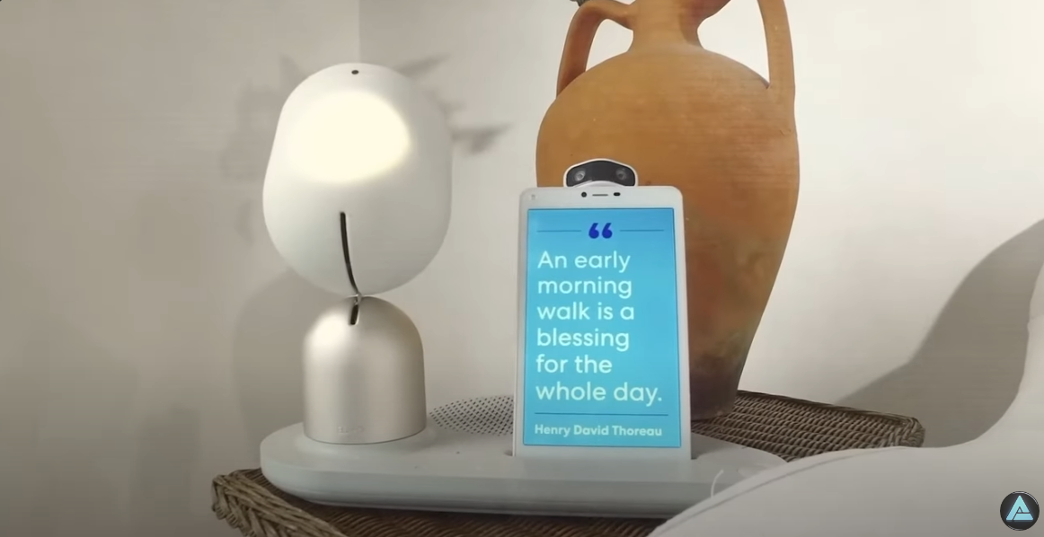 Robot ElliQ || Веселый компаньон