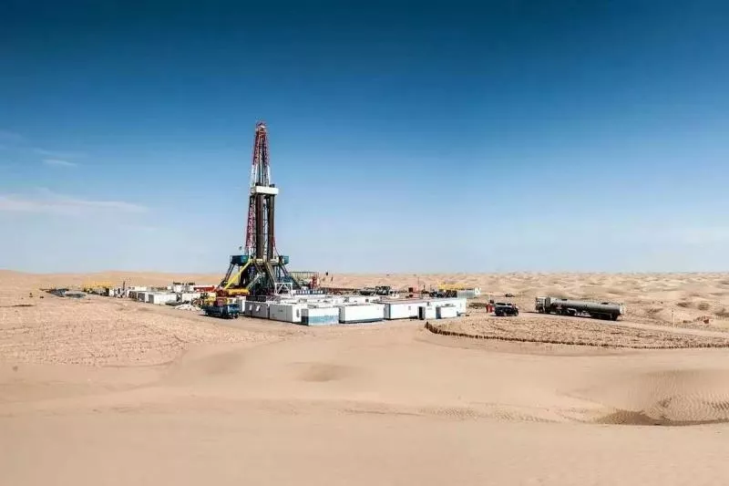 Кольская нефтяная скважина. Бурун — нефтегазовое месторождение в туркмении. Derrick скважина. Самая глубокая нефтяная скважина. Месторождение чайво.