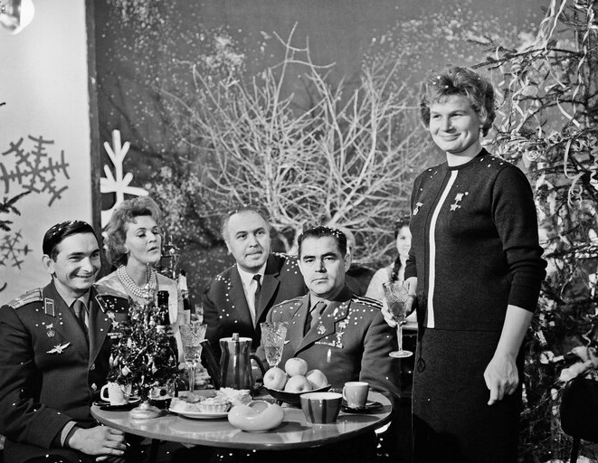 Голубой огонек в СССР и сейчас. История легендарной передачи