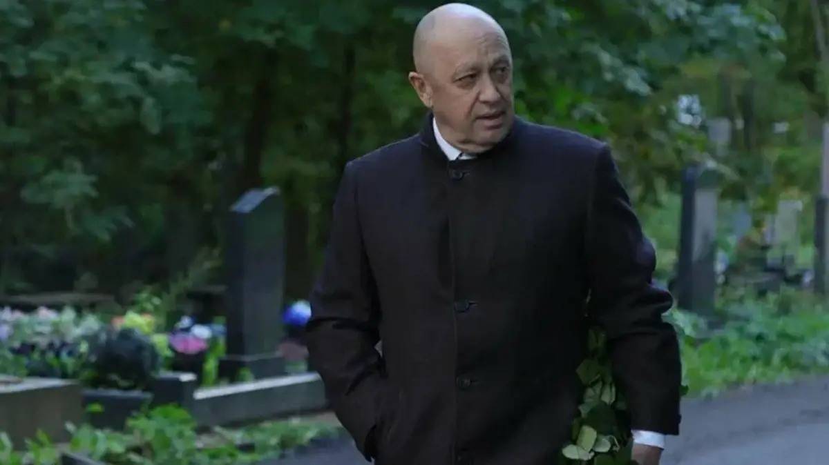 «Пригожин отправился в Африку» Гибель главы ЧВК «Вагнер» стала самой загадочной в 2023 году – версии, могила, почему вагнеры верят, что он жив