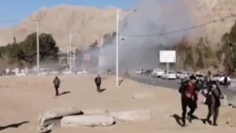 Теракт в Иране : Трагедия произошла в Кермане. Число погибших при взрывах у кладбища возросло. Последние новости