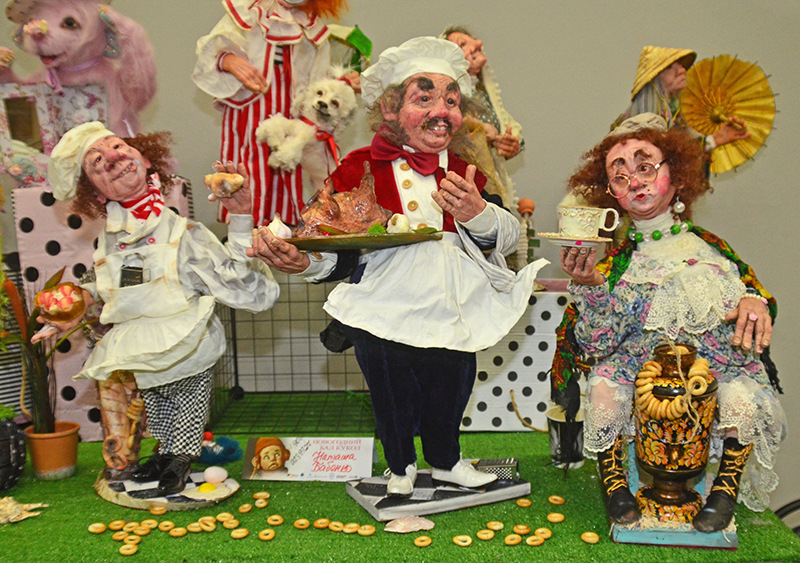 Зимний бал кукол на Тишинке