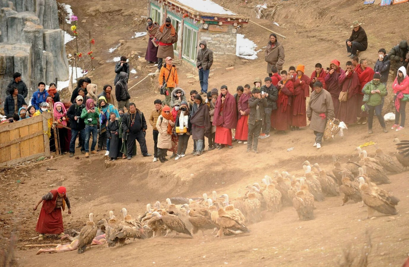 Уникальные похоронные традиции со всего мира. Готовы удивиться?