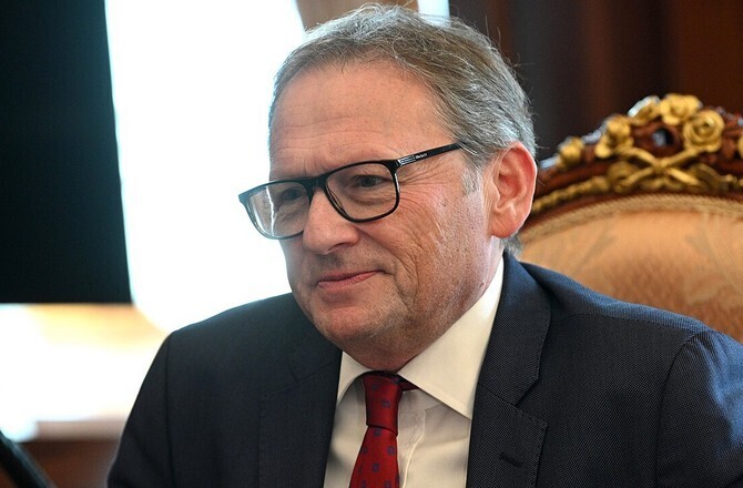 Олигархи встали на сторону мигрантов. "Россияне стали хуже мигрантов" - заявили они. Мои рассуждения.