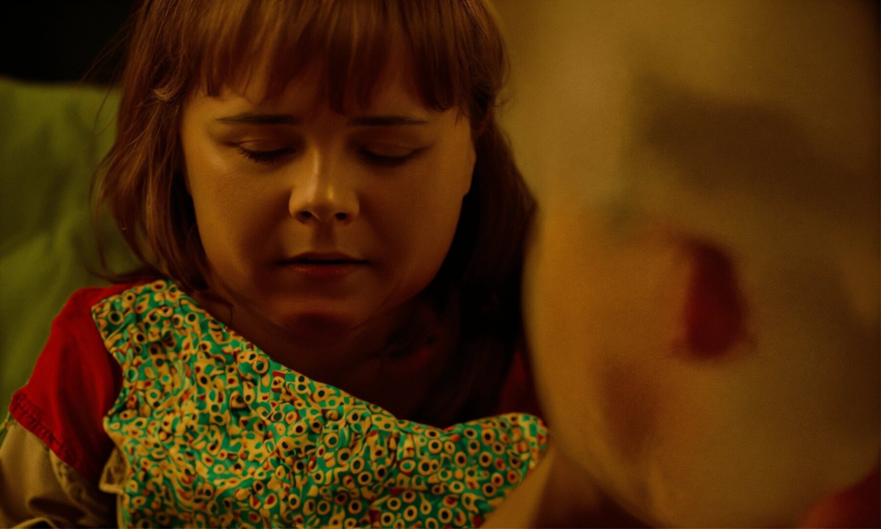 Празднование в одиночестве: когда токсичные друзья не могут найти радость в ваших достижениях