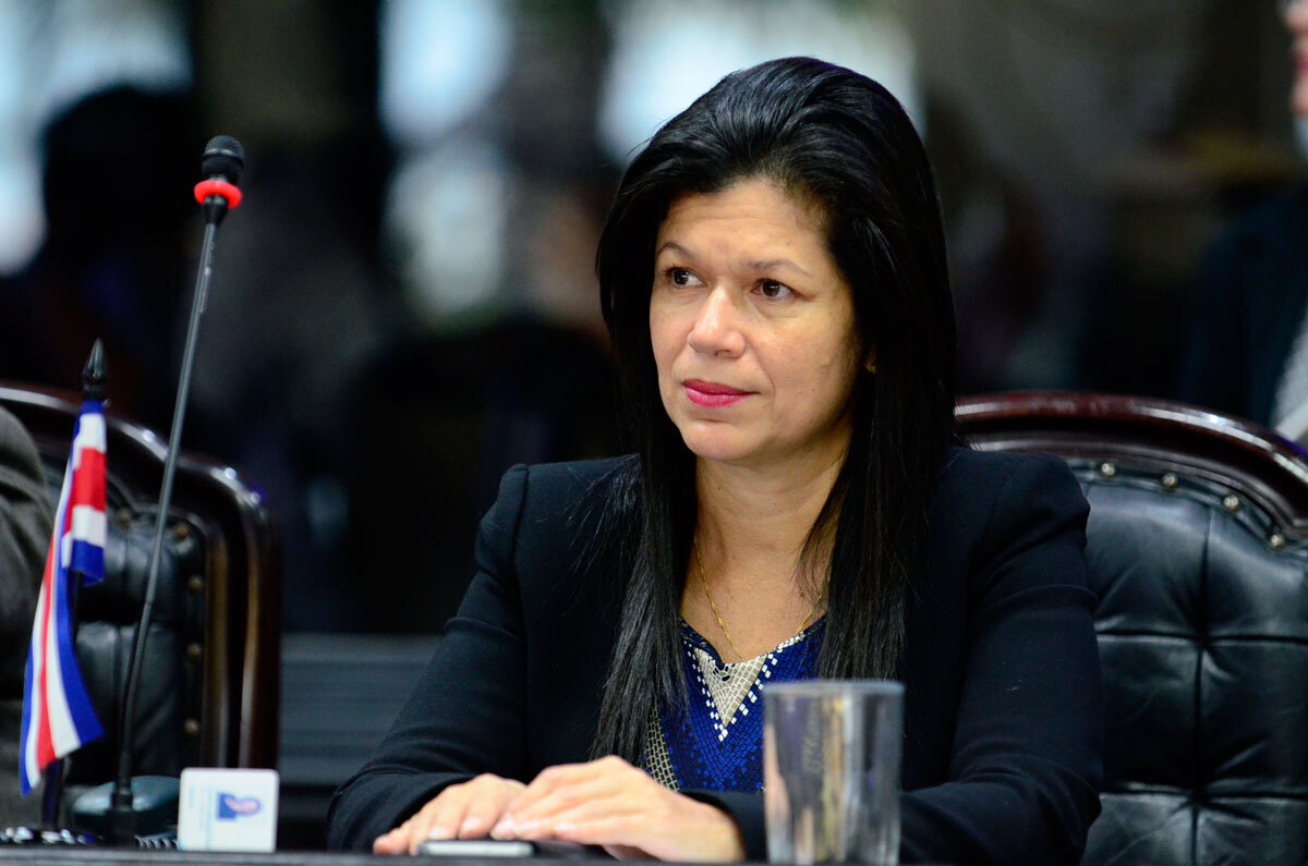 Могут ли краснеть негры. Часть 5. Началось публичное обсуждение в СМИ моего предложения о замене одного слова в тексте национального гимна Коста-Рики