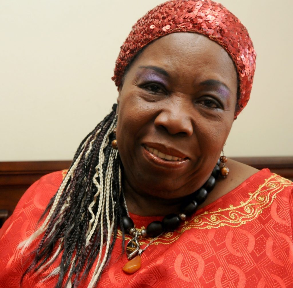 Могут ли краснеть негры. Часть 5. Началось публичное обсуждение в СМИ моего предложения о замене одного слова в тексте национального гимна Коста-Рики