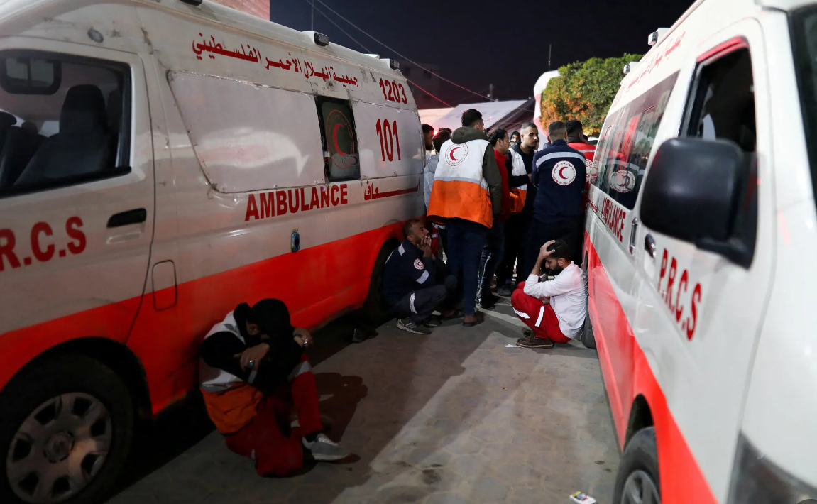 Красный Полумесяц сообщает, что израильский дрон убил шестерых человек в машине скорой помощи