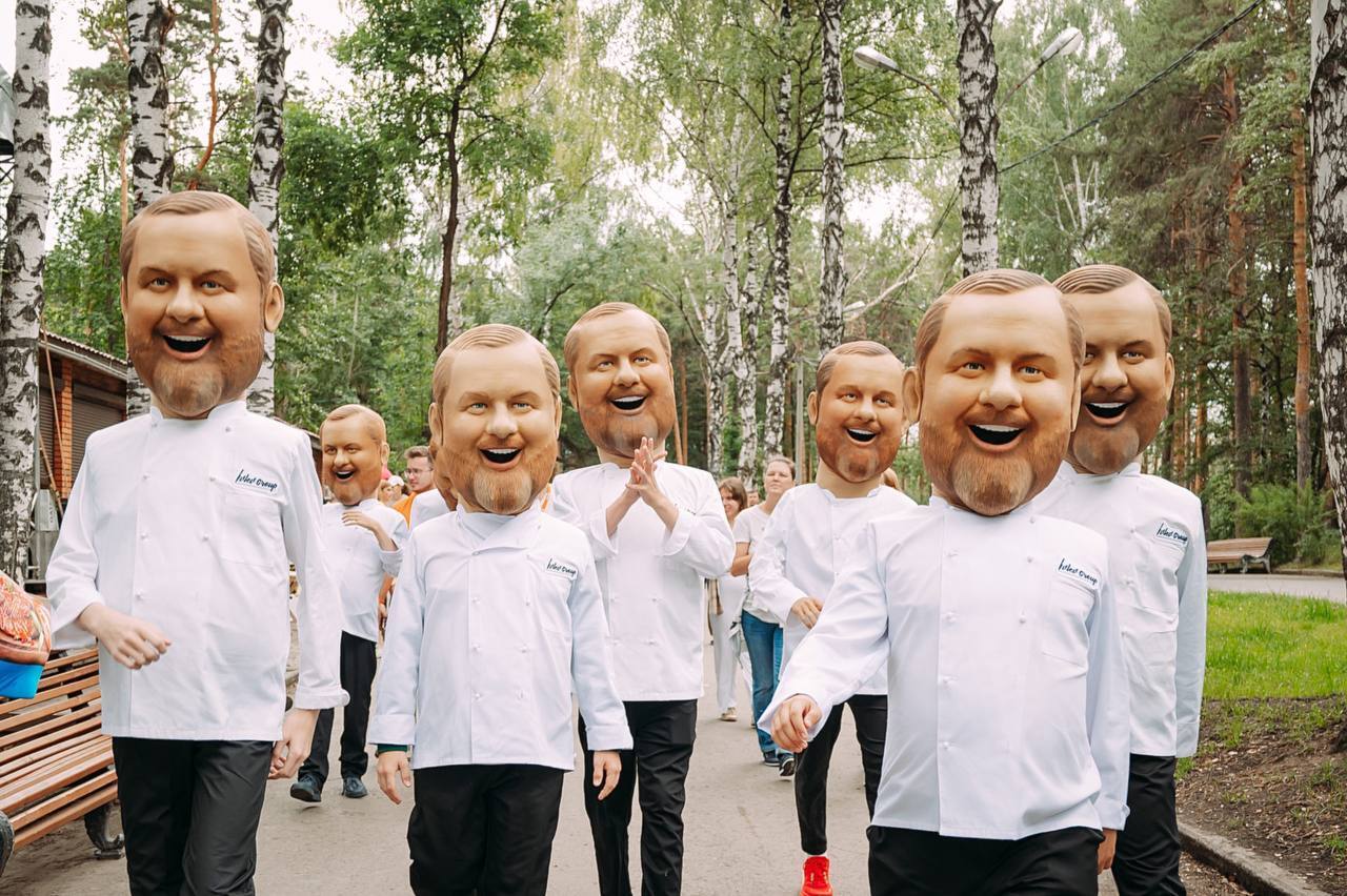 С компании Константина Ивлева<span style=