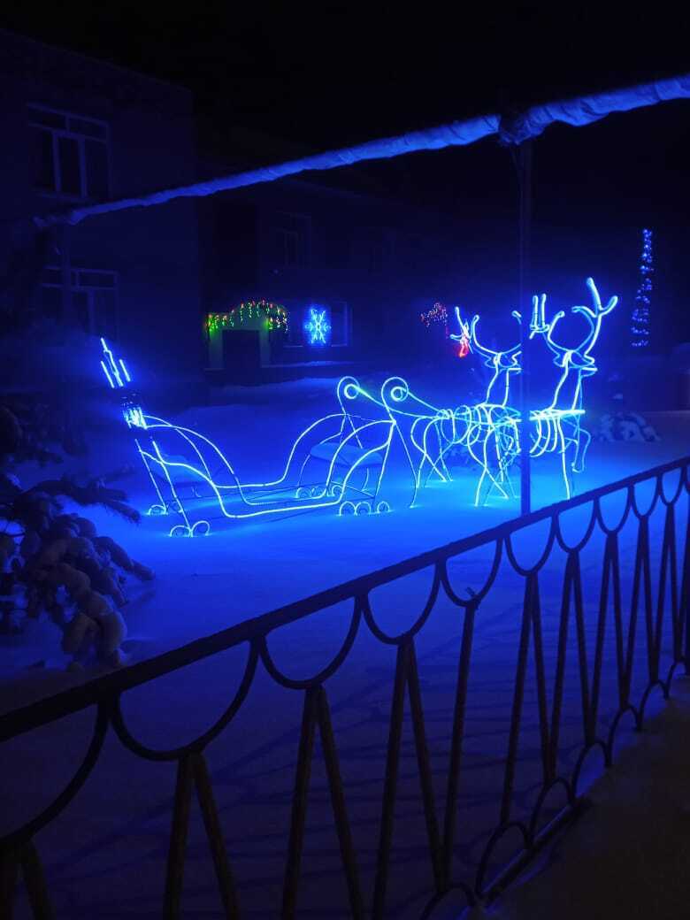 Ночная прогулка по моему родному городу: как украшен провинциальный город к новогодним праздникам, на что можно посмотреть