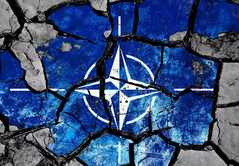 НАТО разваливается: как Россия может ускорить крах военного блока?