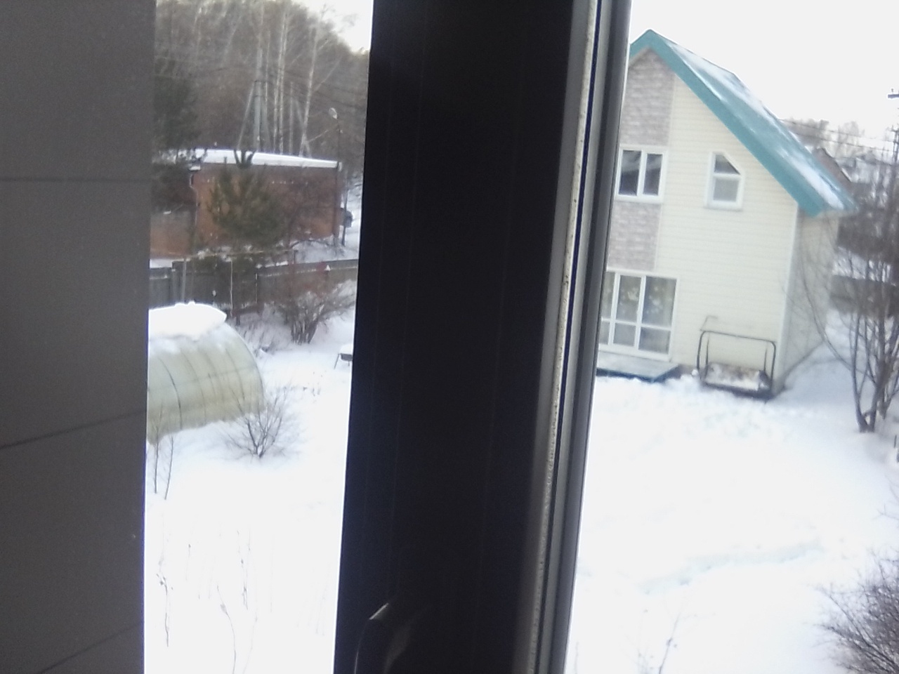 Соседи бывают настолько разными, что иногда приходится квартиру или дом из-за них продавать