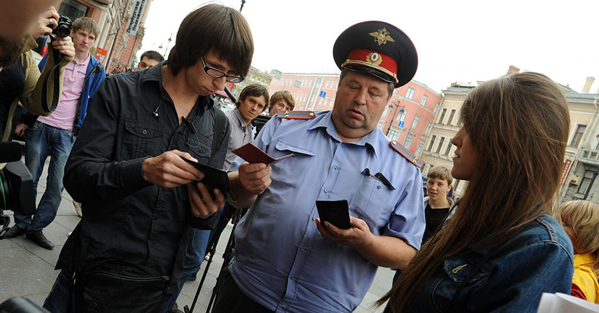 Что делать, если полиция требует доступ к вашему телефону: практические рекомендации