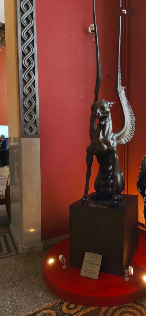 Если и начинать путешествия по России, то только с самого центра истории – Мавзолей. Приглашаю на экскурсию в самый центр Москвы! Фото