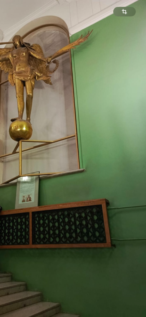 Если и начинать путешествия по России, то только с самого центра истории – Мавзолей. Приглашаю на экскурсию в самый центр Москвы! Фото