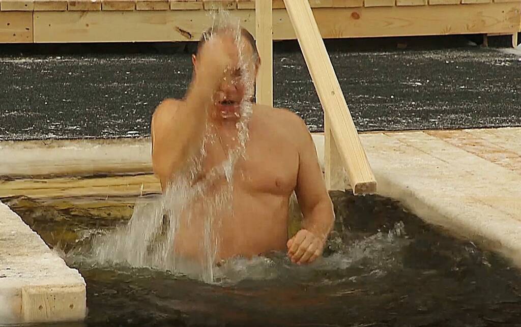 Путину доверяют 78% граждан РФ, его работу положительно оценивает 81%...