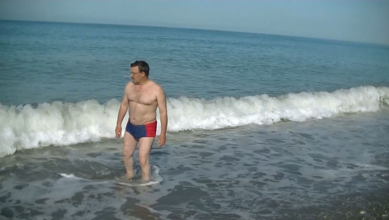 Президент абхазии бжания. Администрация президента абхазии. Протесты в абхазии 2020. Абхазы сегодня. Абхазцы грузия.