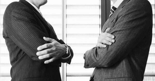 Зачем необходимо копировать жесты собеседника?