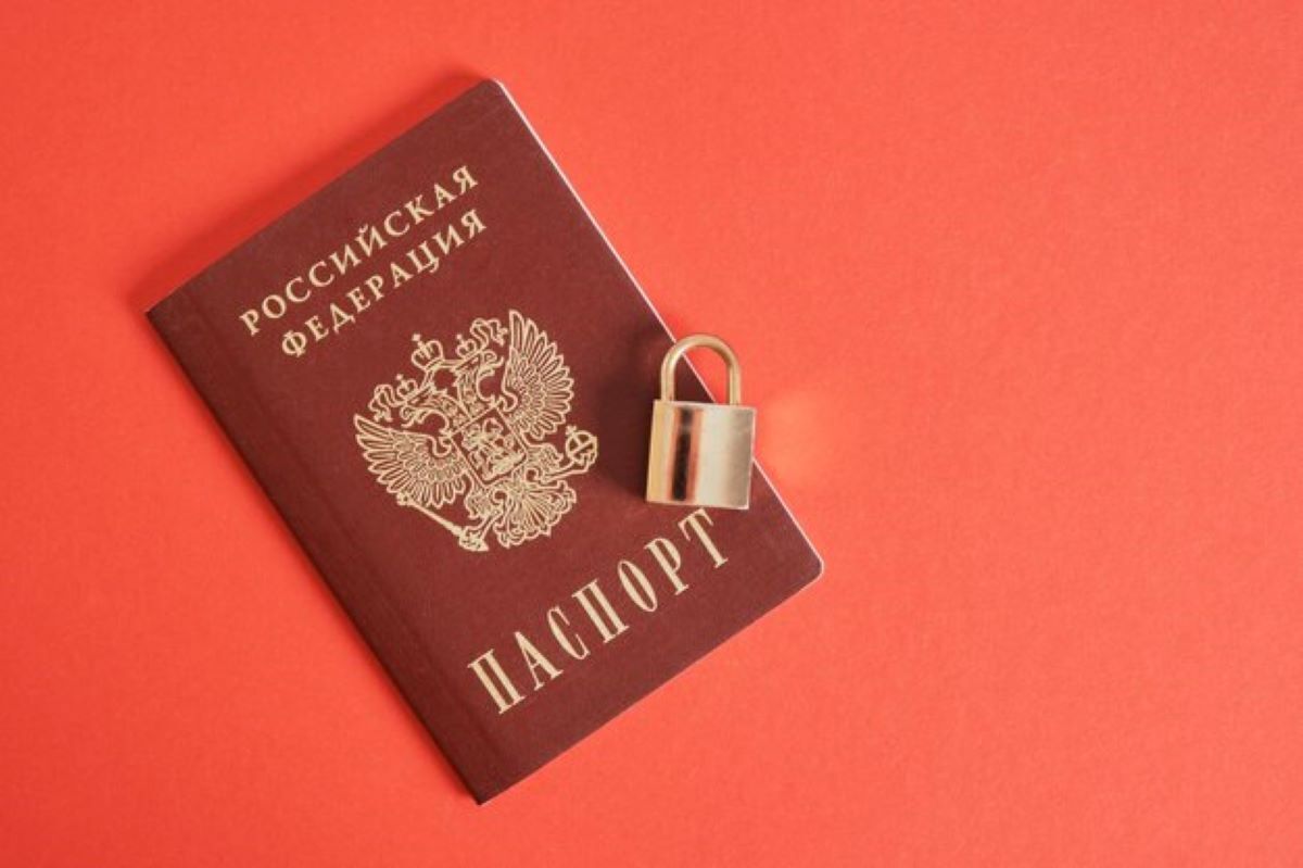 Паспорт рф дети. Детское гражданство. Российское гражданство детям за границей. Дети в паспорте. Загранпаспорт для младенца.