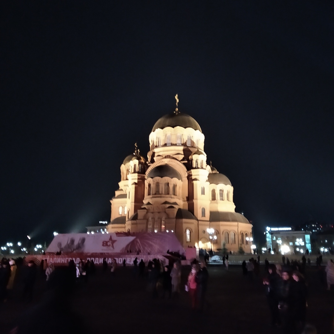 ''Что можно увидеть в центре Волгограда за день, если этот день – 9 мая'' - Был я как-то проездом.