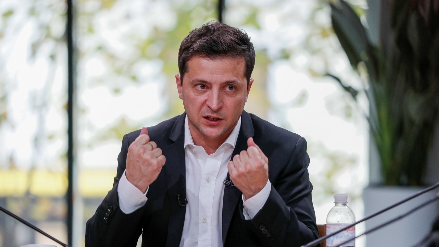 Загадочные игры Зеленского: Почему главком ВСУ остается в тени? Почему Залужного отправят в отставку?