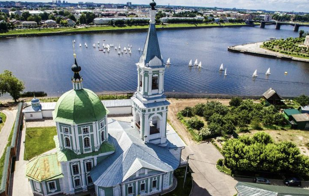 "Тверь за 48 часов: Откройте для себя сокровенные уголки и вкусные тайны города на Волге"