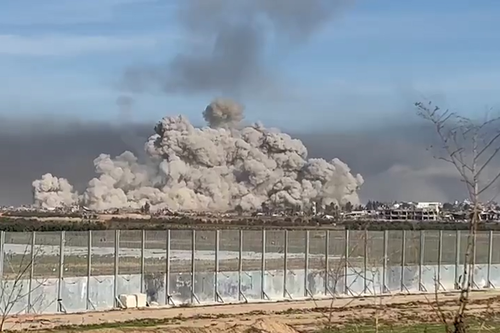 Контролируемые сносы домов Израилем сносят кварталы в Газе