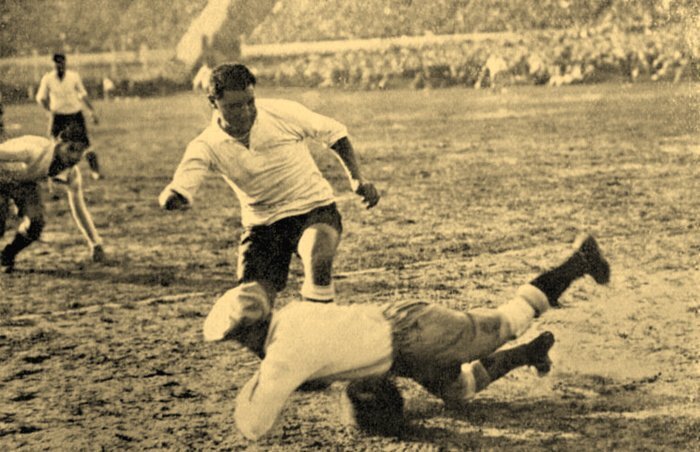 История чемпионатов мира: единственный "Однорукий" в финале (1930-й год).