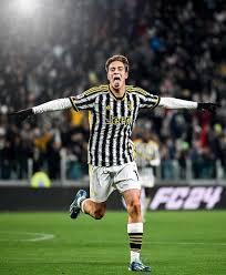 "Вихрь интереса: «Реал Мадрид» готовится околдовать футбольный мир с приобретением Камбьязо."