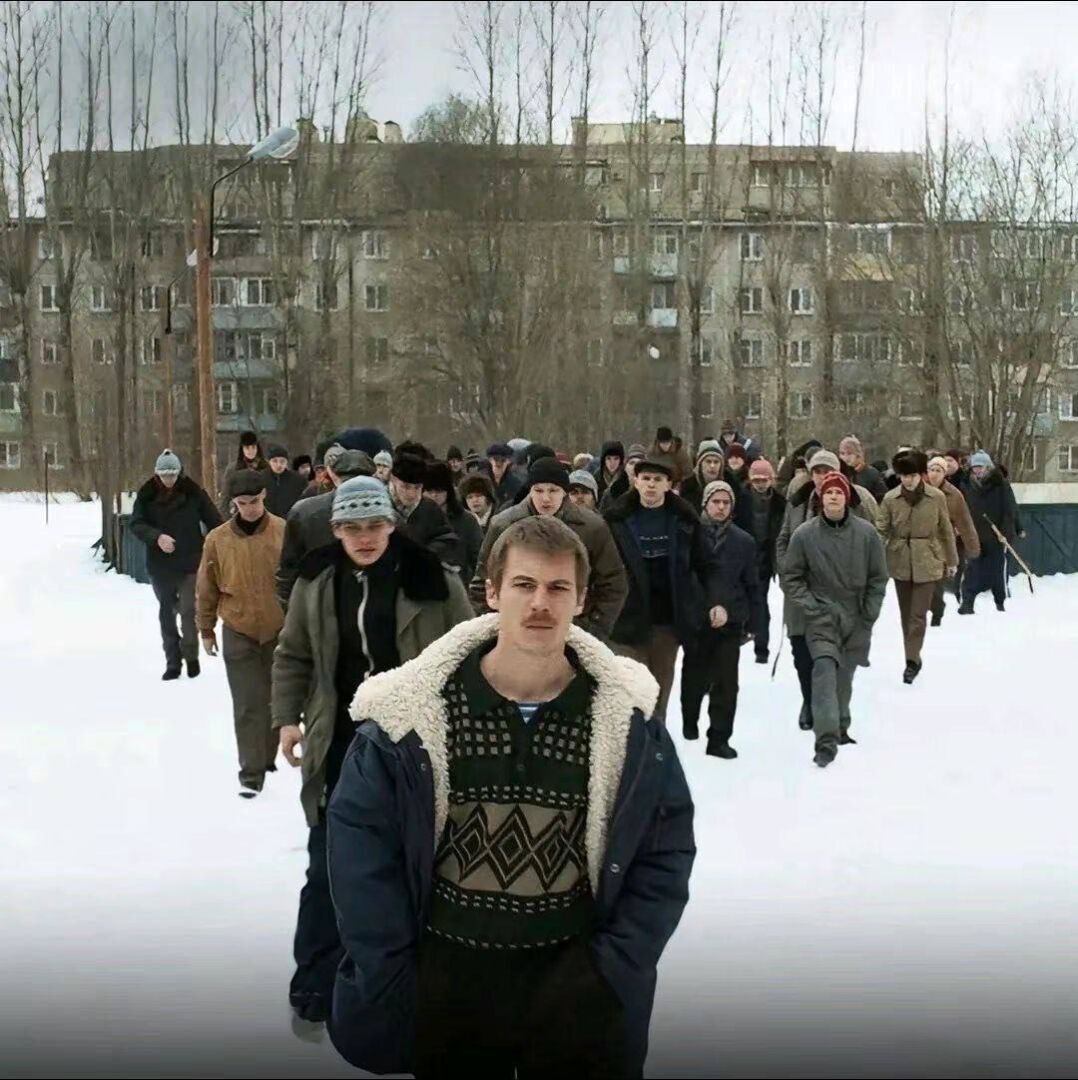 Режиссёр Жора Крыжовников объявил о готовящемся продолжении сериала "Слово пацана" на целых три сезона.