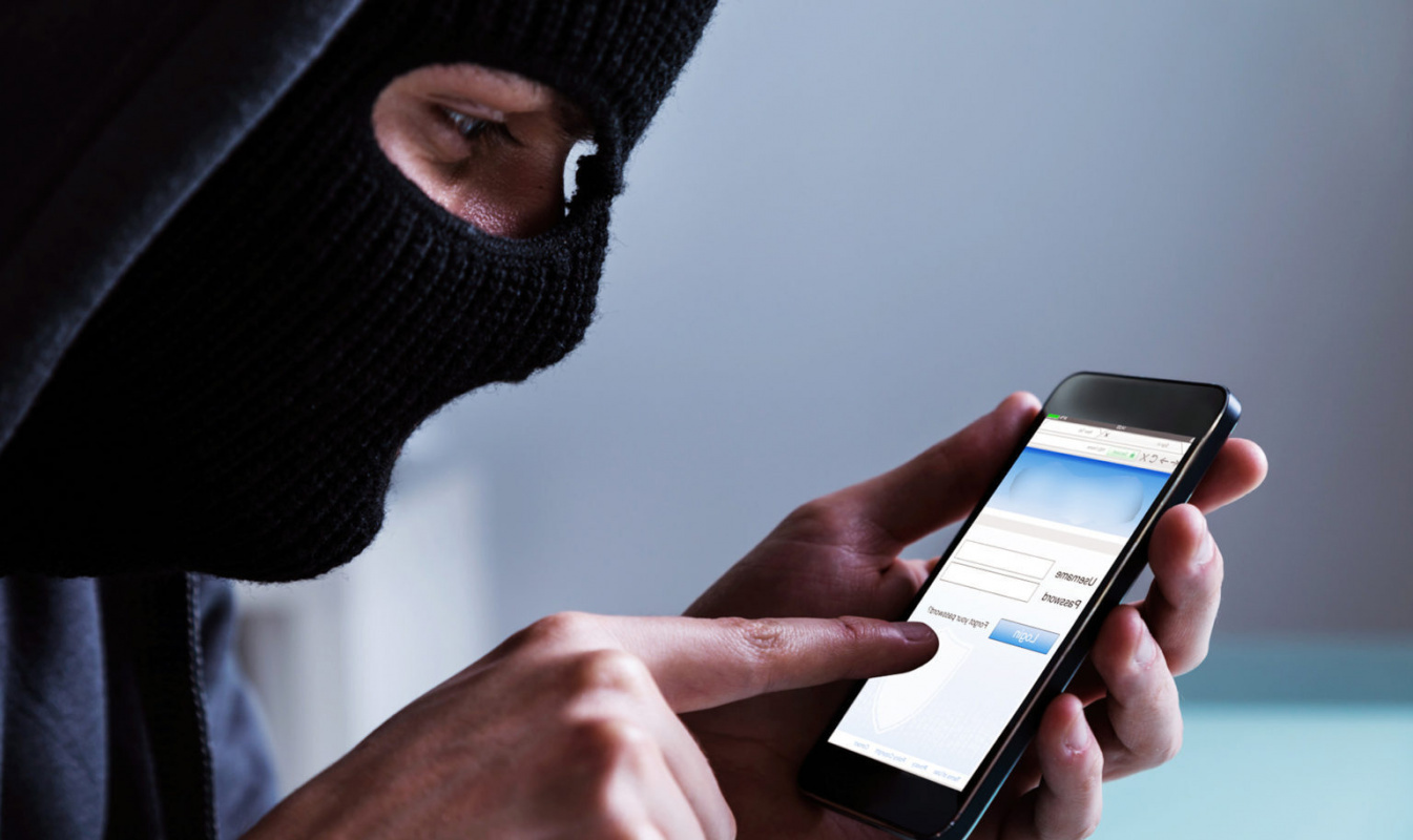 "Мошенничество через видеосвязь: как банки защищаются от подтверждения личности"