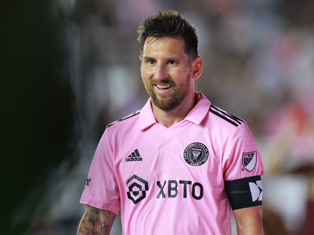 "Лионель Месси и Интер Майами: Звездный Матч в Гонконге"