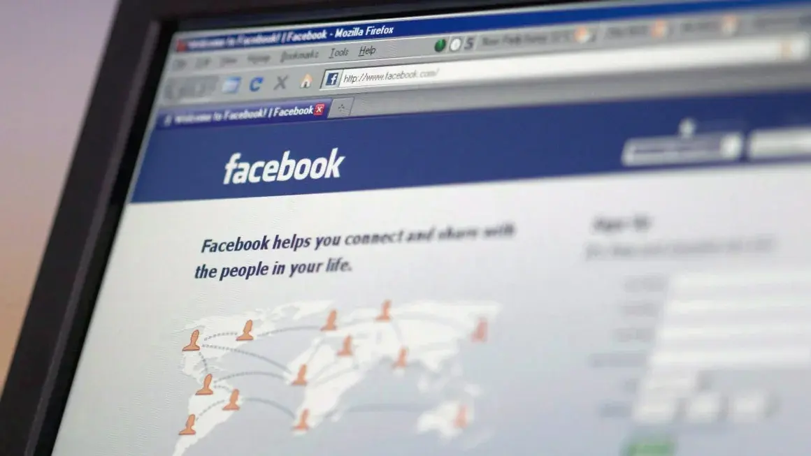 Facebook<span style=