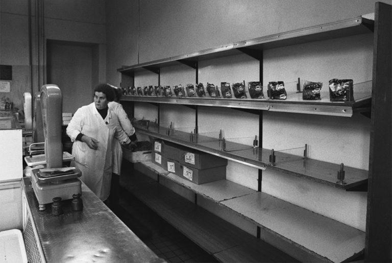 Свалка яиц в Омске. История саботажа повторяется