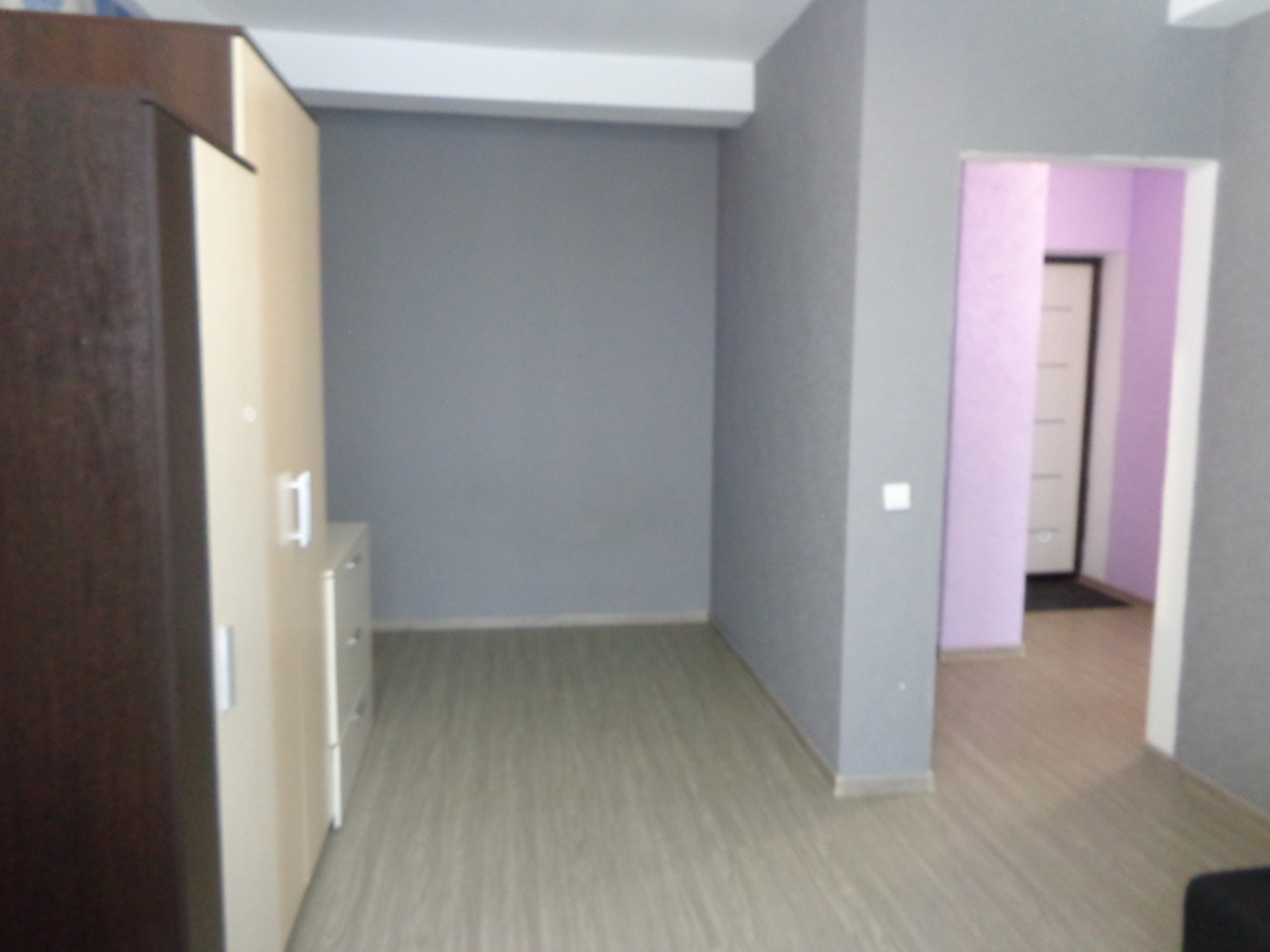 Ремонт квартиры выгодней делать самому, нежели нанять специалистов