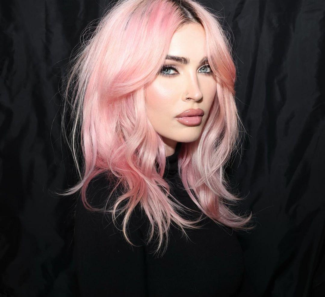 окрашивание волос розовый и фиолетовый. розовые волосы. длинные нежно розовые волосы. розово фиолетовые волосы. розовые волосы.