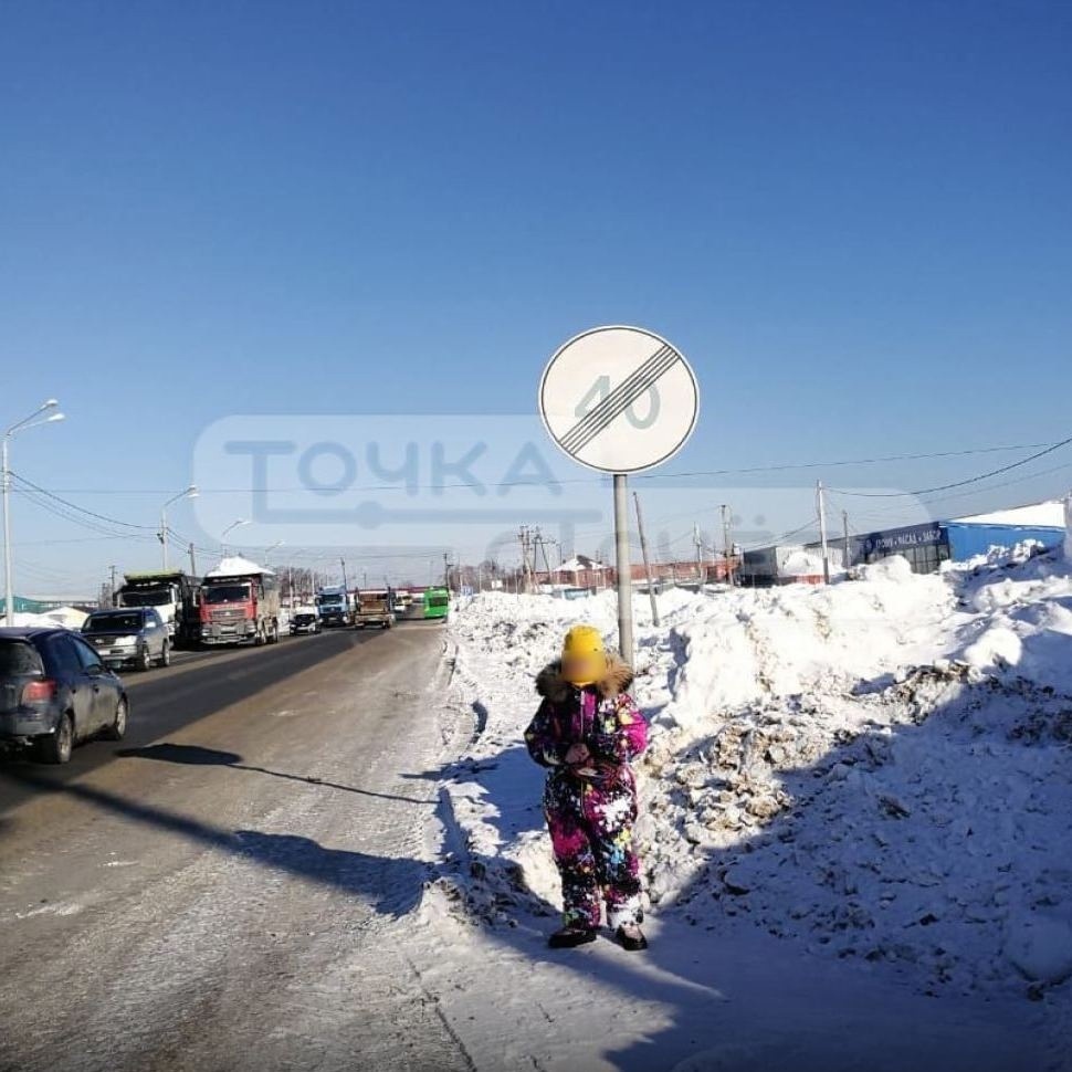 Водитель автобуса опять высадил ребенка в мороз посреди степи