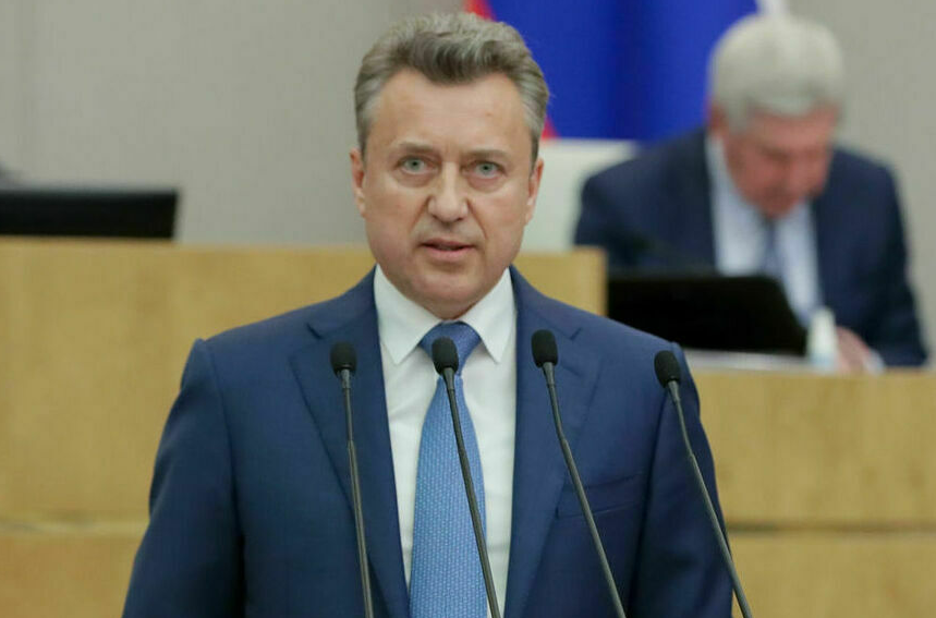 Отстраниться от смартфонов. Как парламентарии справляются с цифровой зависимостью