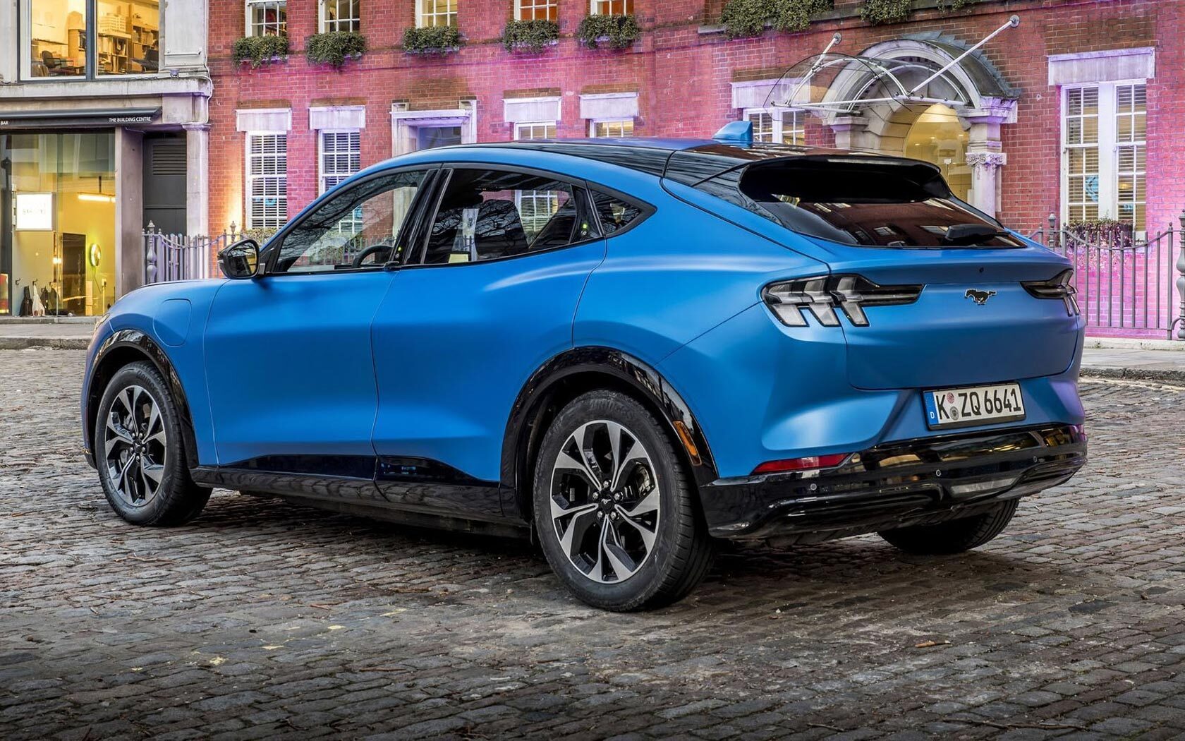 Топ-10 автомобилей 2024 года