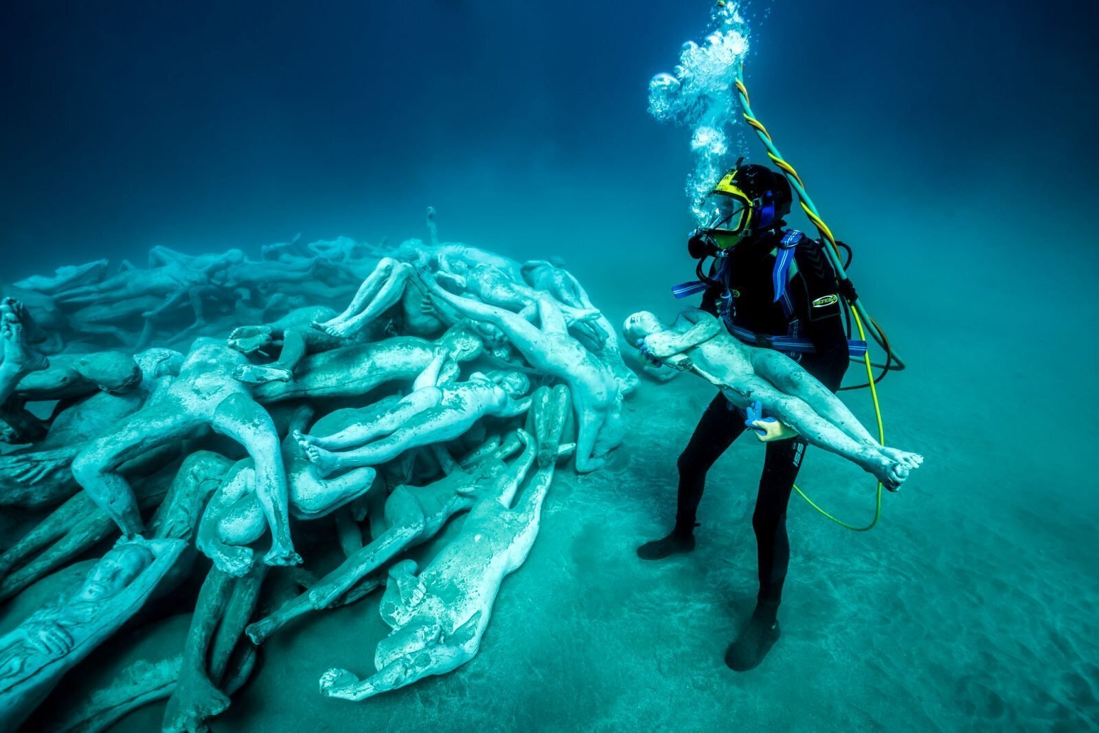 Jason DECAIRES Taylor. Подводный музей Atlantico. Музей подводных скульптур на Канарских островах. British sculptor Jason DECAIRES Taylor. Тайны глубины океанов