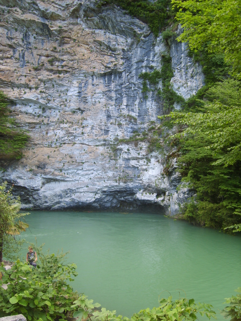 Наша экскурсия в «Страну Души». Новоафонская пещера, Каменный мешок, Голубое озеро, озеро Рица...
