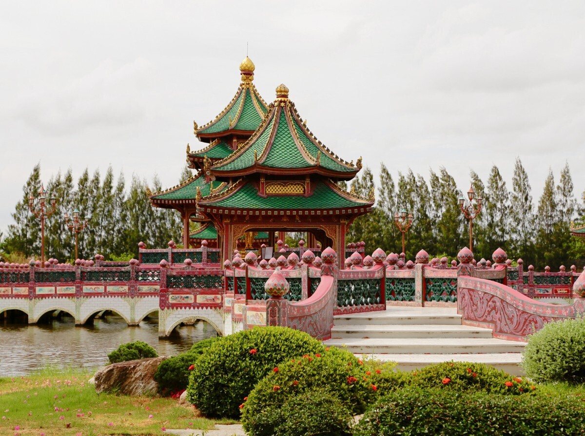 Прогулка по Древнему Сиаму (Тайланд). Полное погружение в атмосферу Древней Азии. Путешествие продолжается. Из зимы в лето.