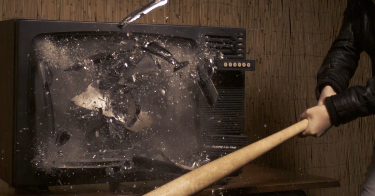 Разбиваем зомбоящик: 18 лет не смотрю телевизор. Не знаю современных звёзд, да и не хочу