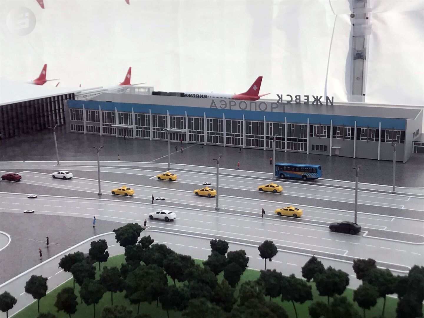 Новости от 08.02.2024 года, пишет газета Коммерсант. Уфимская компания борется за право строить аэровокзал в городе Ижевске.