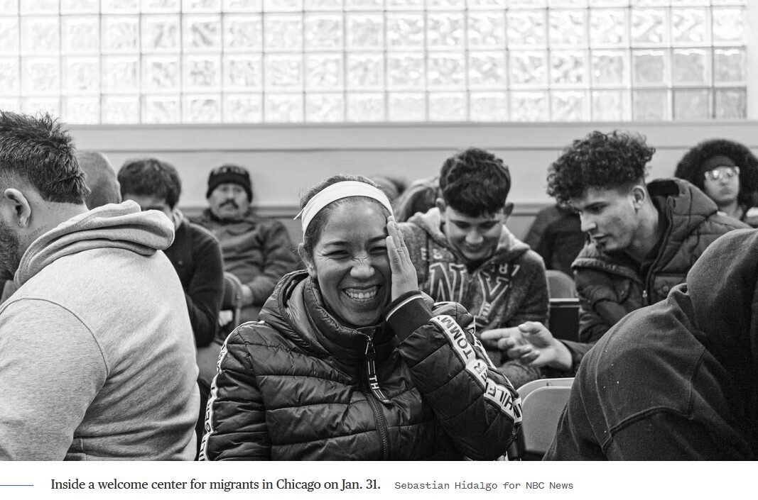 13 000 мигрантов пытаются найти дом и работу, поскольку надвигаются массовые выселения из приютов Чикаго